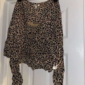 Amuse Society brand. Leopard print long sleeve crop top size M